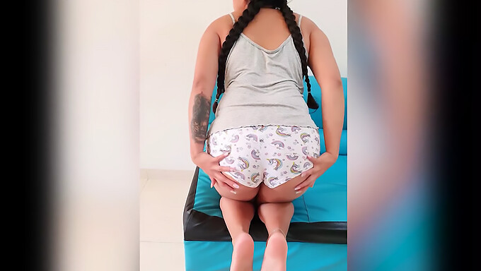 Telefone Da Minha Meia-Irmã: Fazendo Sexo Sem Camisinha Com Uma Bunda Grande E Marrom