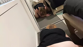 Teini (18+) Masturboi Seksilelulla Kotitekoisessa Videossa