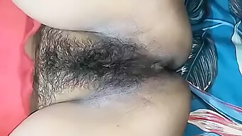 Sesi Fingering Pembantu Desi