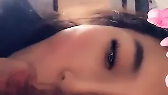 Asiatisches Snapchat-Mädchen Gibt Einen Schlampigen Blowjob