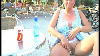 Echte Amateur-Milf Masturbiert Selbstgemacht