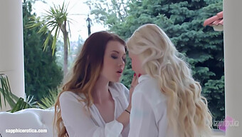 Misha Cross Och Lola Tays Lesbisk Upplevelse I Blåsigt Väder