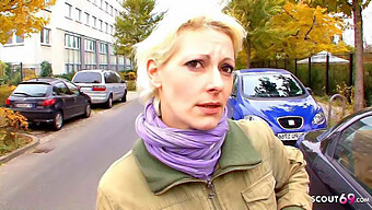 Duitse Huisvrouw Wordt Ondeugend Met Een Dildo In Zelfgemaakte Video