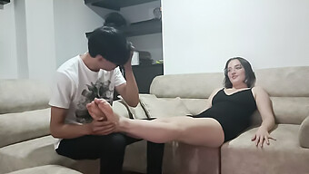 Colombian Teen Gets Oral Sex From Her Boyfriend'S Friend