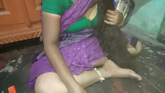 Tamil Aunty With Small Tits Gets Wet And Wild