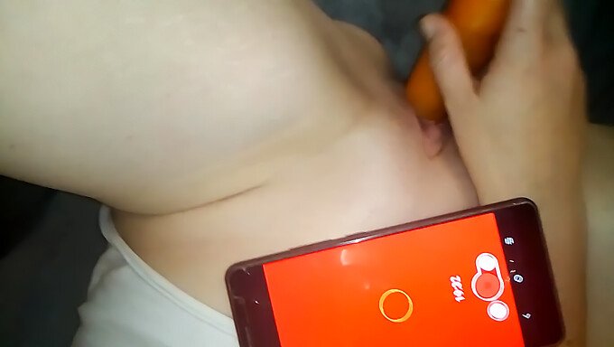 18+ Teini (18+) Masturboi Orgasmiin Asti