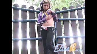 Hd Video Of 18-Year-Old Girl Enjoying Outdoor Fingering