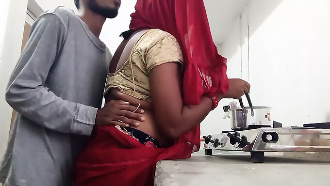 Milf India Mendapatkan Vaginanya Dijilat Dari Belakang Dalam Video Panas Ini