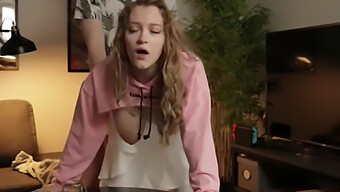 Big College Girl With Natural Big Boobs Gets Down And Dirty