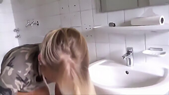 Größter Schwanz In Deutschland: Blowjob Und Arschtittenfick Mit Deutscher Blondine