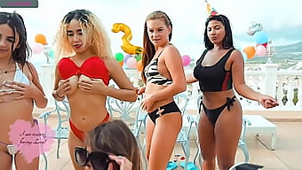 Fiesta En Bikini Con Un Grupo De Chicas Cachondas