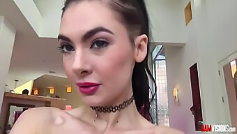 Marley Brinx'In Seks Oyuncağıyla Sert Anal Oyunu