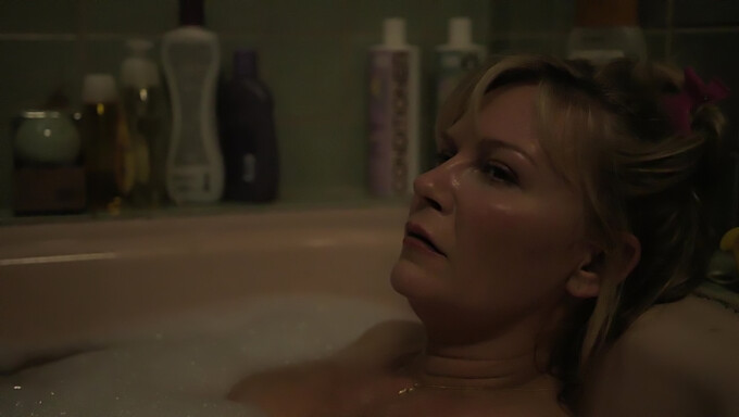 Beautiful Kirsten Dunst'S Big Boobs In Action